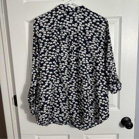 Talbots XL Navy and White Elephant Print Blouse, cotton, roll sleeves w/tab - Picture 9 of 9